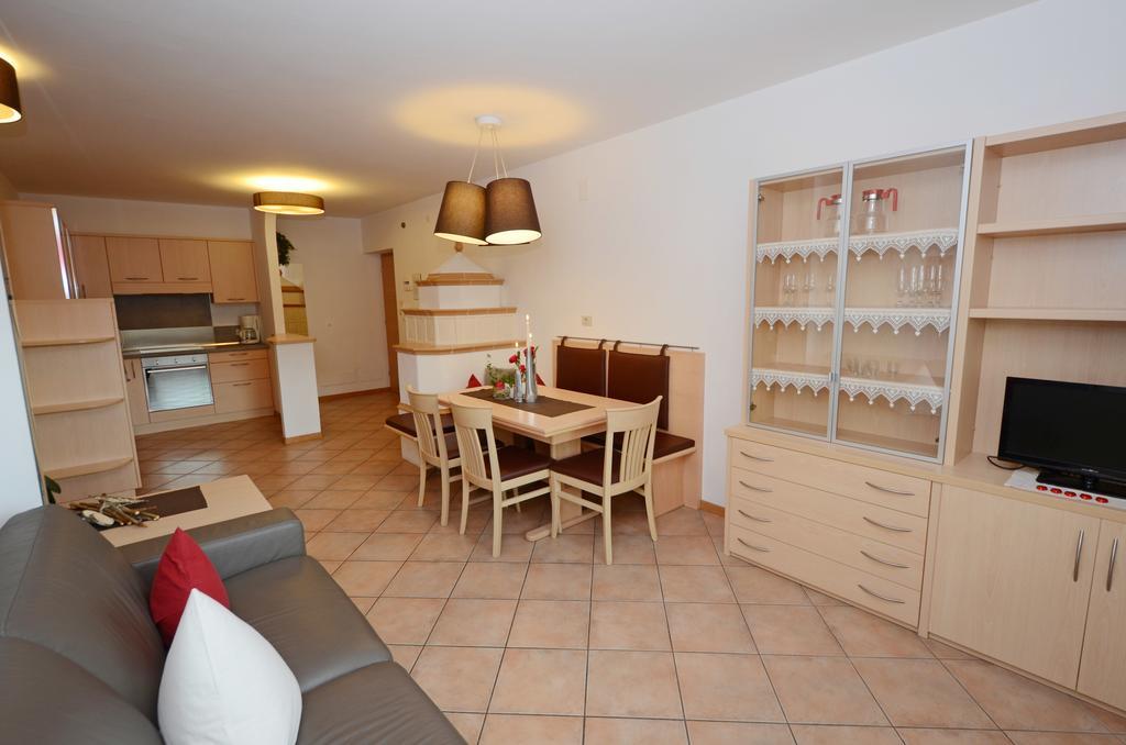 Mason La Zondra Aparthotel Vigo di Fassa Phòng bức ảnh